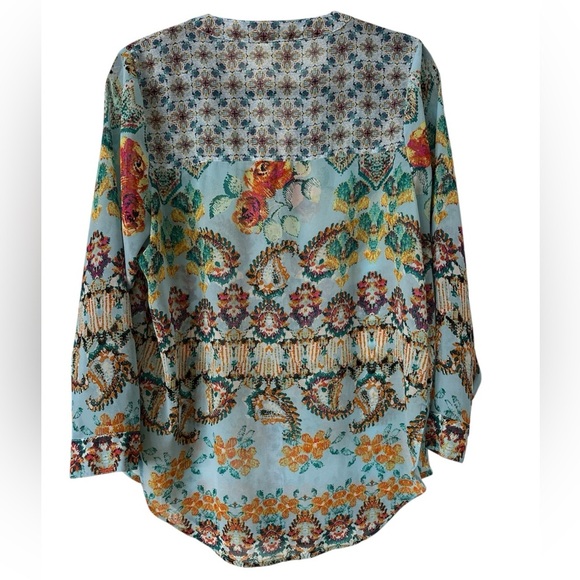 Fig and Flower Floral Patterned Women's blouse, size M - Picture 2 of 3